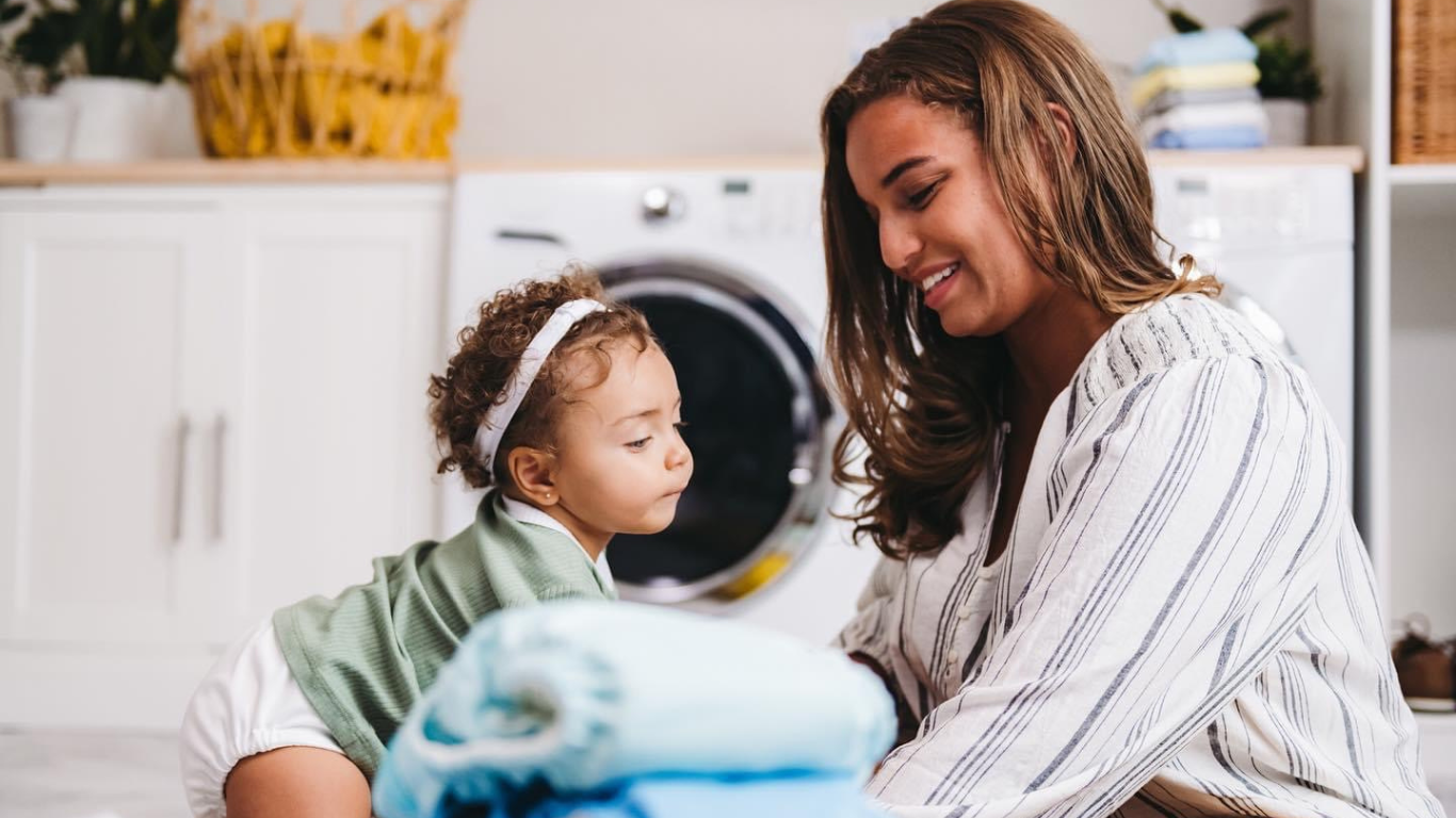 Cargar video: ¿CÓMO USAR PAÑALES DE TELA_